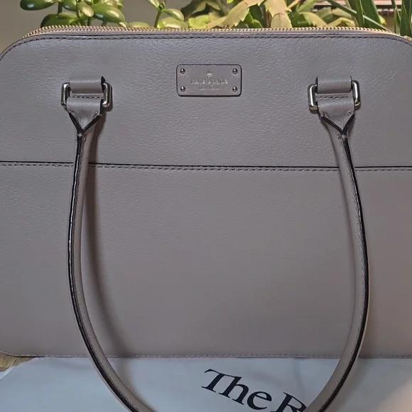 Kate Spade Terri Grove Taupe Shoulder Bag W/ Real Real Dust Bag - Picture 2 of 11